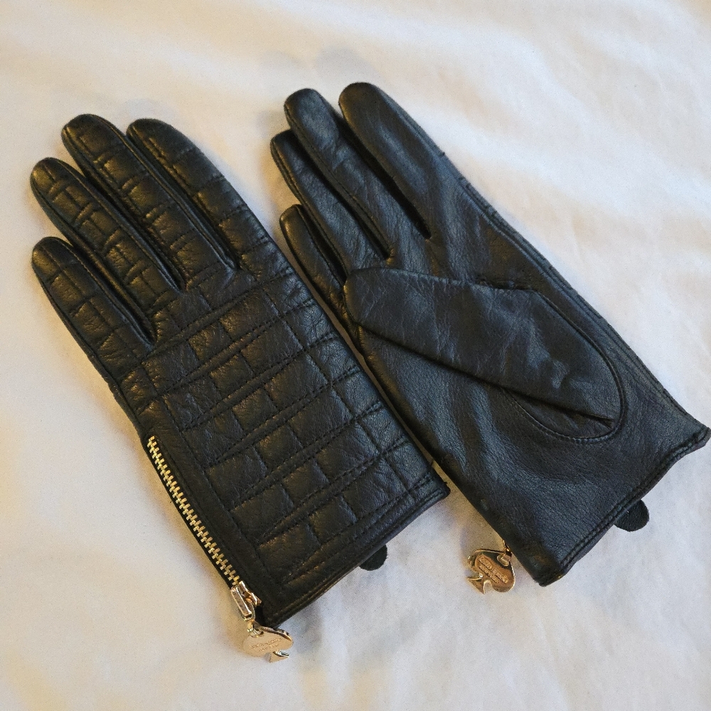 Kate Spade Quilted Black Leather Gloves Side Gold Zipper & Charm Detail 6.5